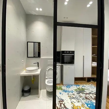Luxury Blloku דירה