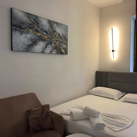 Luxury Blloku * טיראנה