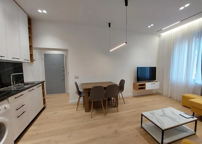 Luxury Blloku Διαμέρισμα Τίρανα